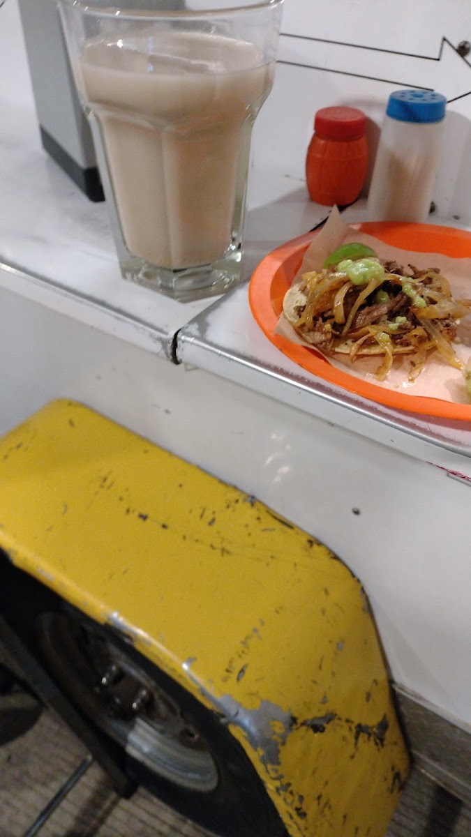 Tacos Y Gringas Las Chicanas-8